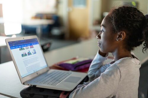 Managing Your Child's Screen Time 